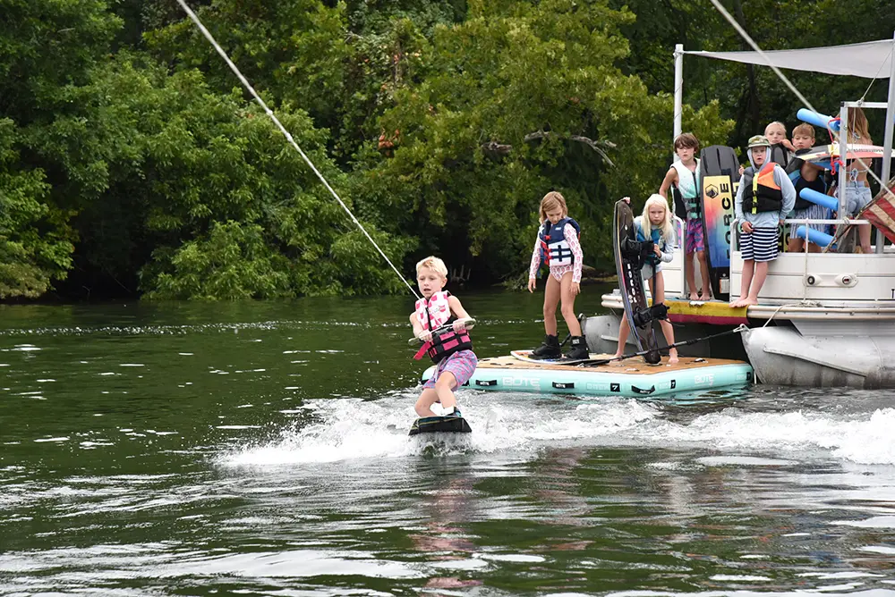 Water sports charters and boat cruises Lake davenport ranch